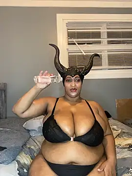 Snapshot of dreameafterdusk chatting on 10-22-25, 03:39 dreameafterdusk online show from 10-22-25, 03:39