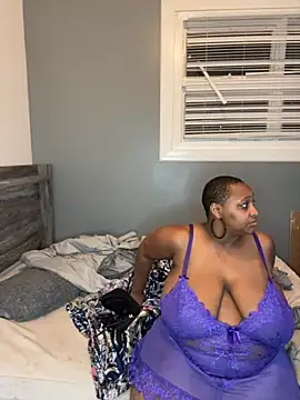 Snapshot of dreameafterdusk chatting on 09-28-25, 04:41 dreameafterdusk online show from 09-28-25, 04:41