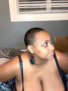 Snapshot of dreameafterdusk chatting on 09-27-25, 02:18 dreameafterdusk online show from 09-27-25, 02:18