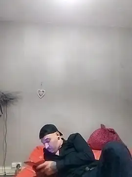 Snapshot of JuicyBigcock@xh chatting on 09-09-25, 05:33 JuicyBigcockxh online show from 09-09-25, 05:33