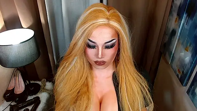 Snapshot of xmadisonmitressxx chatting on 10-09-25, 09:32 xmadisonmitressxx online show from 10-09-25, 09:32