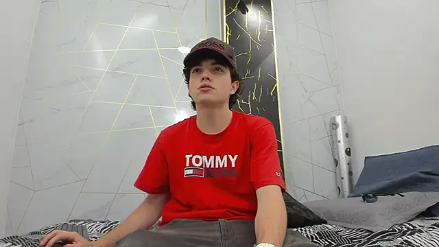 dia fax18 online show from 10-30-25, 03:49