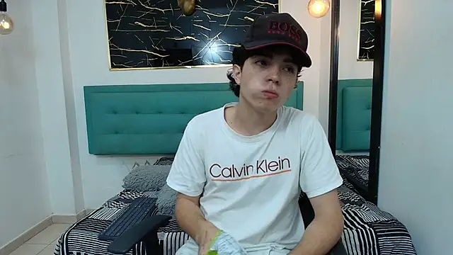 dia fax18 online show from 10-28-25, 07:02