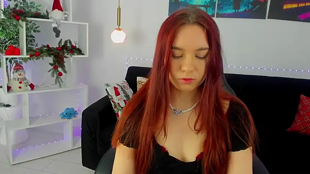 NoraHaynes online show from 12-15-25, 04:18