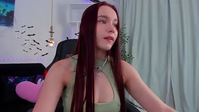 NoraHaynes online show from 11-04-25, 03:10