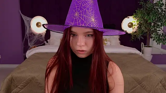 NoraHaynes online show from 11-01-25, 03:13