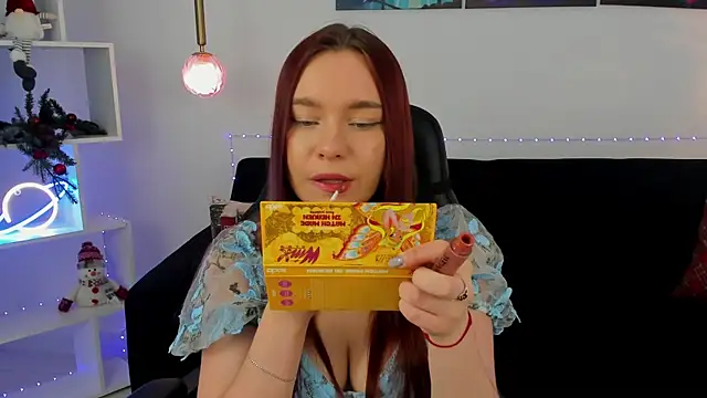 NoraHaynes online show from 12-23-25, 03:17