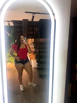 Snapshot of SiennaMonroe_ chatting on 09-17-25, 04:09 SiennaMonroe  online show from 09-17-25, 04:09