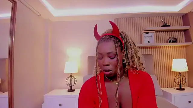 SerenaWinslow online show from 03-29-26, 12:18