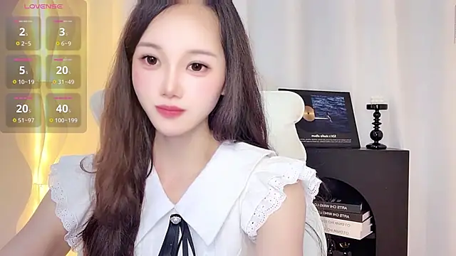 Snapshot of Aiyi909- chatting on 07-19-26, 02:25 Aiyi909- online show from 07-19-26, 02:25