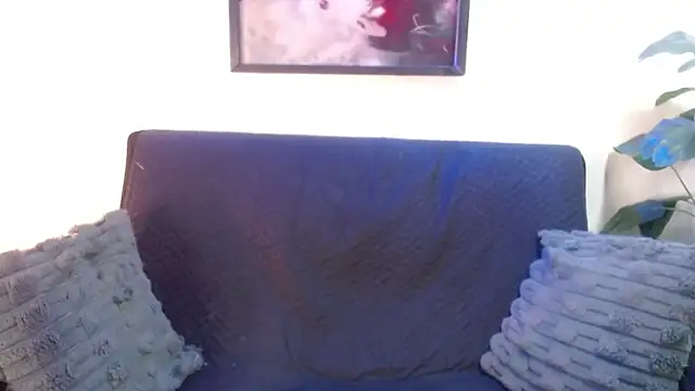 Snapshot of Linda_banks_ chatting on 05-15-26, 01:36 Linda banks online show from 05-15-26, 01:36