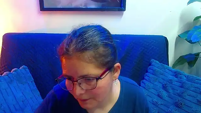 Snapshot of Linda_banks_ chatting on 05-07-26, 01:21 Linda banks online show from 05-07-26, 01:21