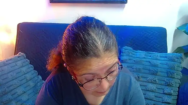 Snapshot of Linda_banks_ chatting on 05-14-26, 01:24 Linda banks online show from 05-14-26, 01:24