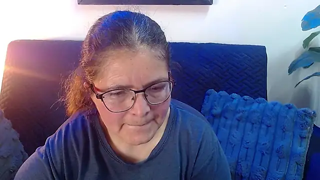 Linda banks  online show from 06-26-26, 01:55