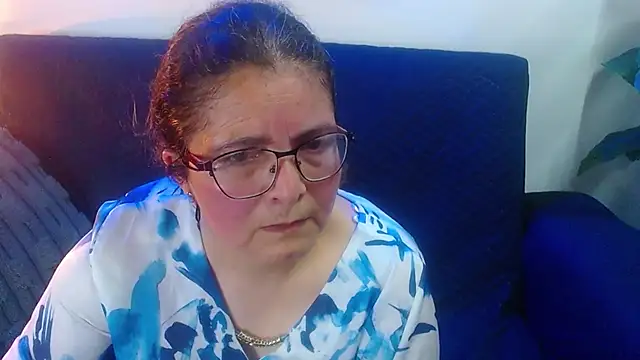 Snapshot of Linda_banks_ chatting on 05-30-26, 01:34 Linda banks online show from 05-30-26, 01:34