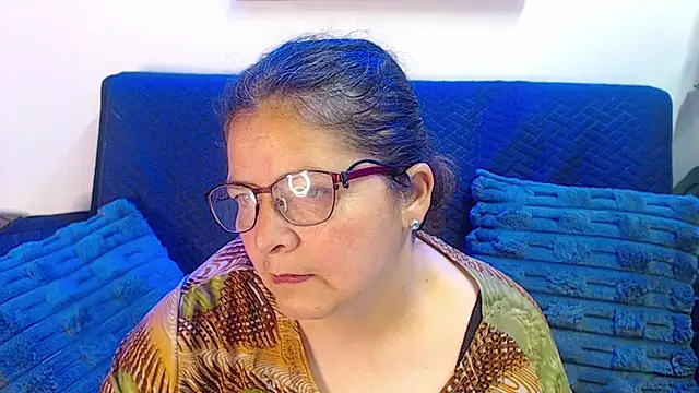 Linda banks  online show from 12-15-25, 01:55