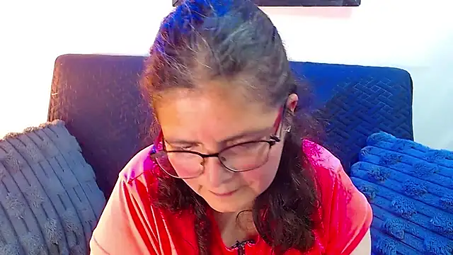 Snapshot of Linda_banks_ chatting on 06-09-26, 02:01 Linda banks online show from 06-09-26, 02:01