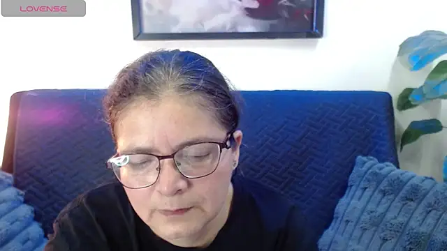 Linda banks  online show from 10-11-25, 02:45