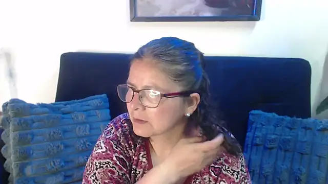 Linda banks  online show from 12-20-25, 02:47