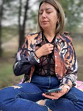 Milena-MilfaXXX online show from 09-22-25, 04:40