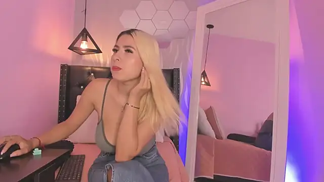 lucia-cute online show from 03-16-26, 07:16