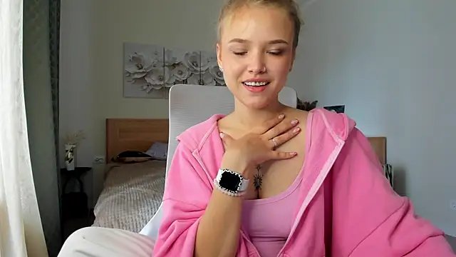 flooora 0 online show from 07-25-26, 01:46
