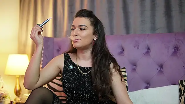 EmmaDallas online show from 12-20-25, 07:17