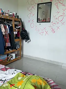 Snapshot of aline_ackerman chatting on 04-29-26, 03:38 aline ackerman online show from 04-29-26, 03:38
