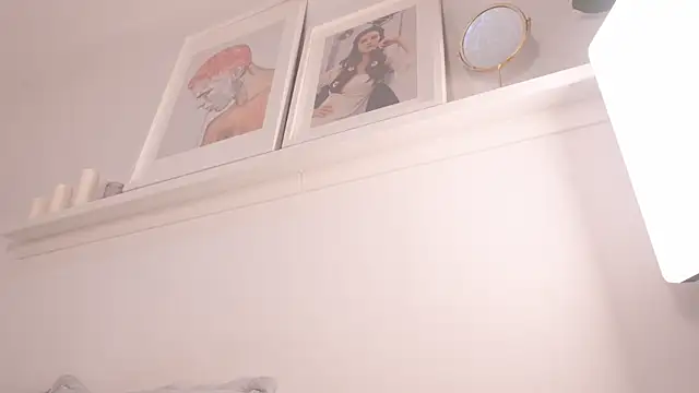 moon angels online show from 10-24-25, 12:04