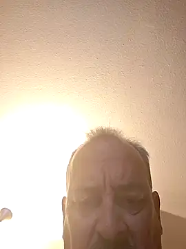 Snapshot of pullitoff chatting on 02-28-26, 01:05 pullitoff online show from 02-28-26, 01:05