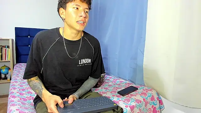 Tatiiana n Damiian online show from 11-16-25, 10:35