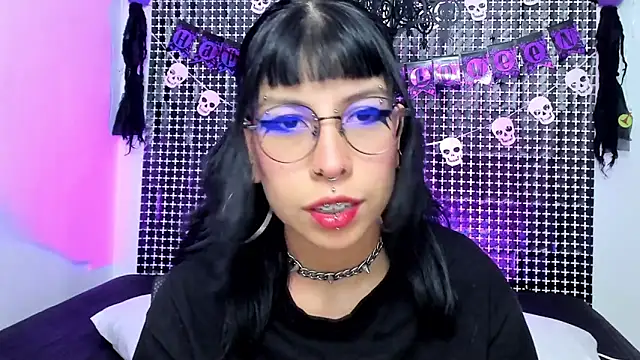 Rose 72 online show from 10-18-25, 07:49