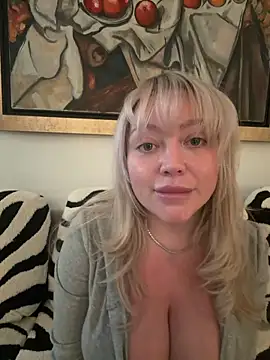 misstitmouseofficial online show from 03-25-26, 06:18