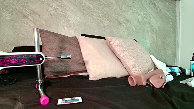 Dixie grey1 online show from 04-14-26, 02:11