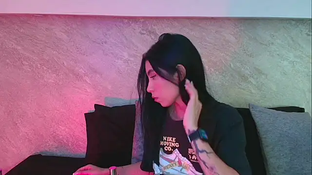 Dixie grey1 online show from 11-14-25, 02:21