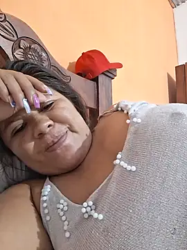 hotmom33 online show from 10-20-25, 11:00