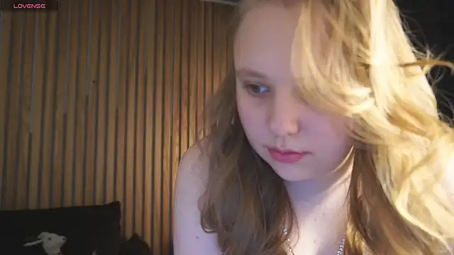 CrystallPaws online show from 12-23-25, 06:23