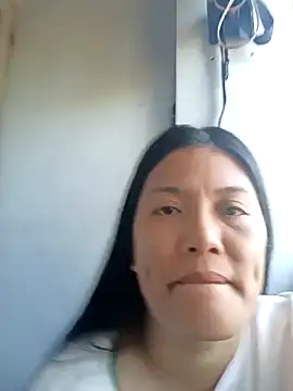 Snapshot of Uniquebeauty32 chatting on 03-20-26, 12:00 Uniquebeauty32 online show from 03-20-26, 12:00