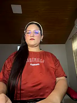 Snapshot of Alina0 chatting on 10-01-25, 07:40 Alina0 online show from 10-01-25, 07:40