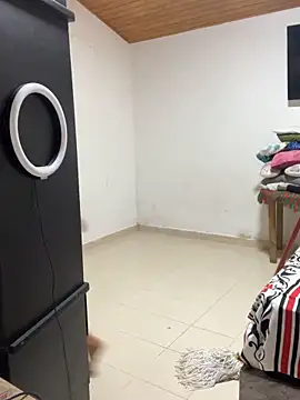 Alina0 online show from 10-23-25, 05:22