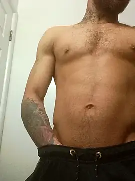 Snapshot of 1mistaGoodWood chatting on 03-31-26, 02:35 1mistaGoodWood online show from 03-31-26, 02:35