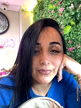 hotadhara01 online show from 11-18-25, 10:13