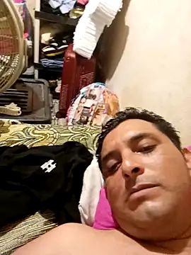 Snapshot of 125Delfin90 chatting on 10-10-25, 11:16 125Delfin90 online show from 10-10-25, 11:16