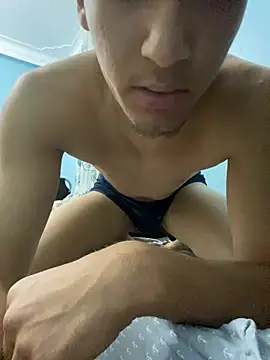 Snapshot of dermino12 chatting on 11-03-25, 05:38 dermino12 online show from 11-03-25, 05:38