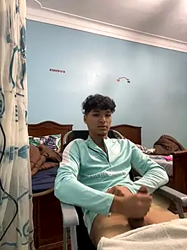 Snapshot of dermino12 chatting on 11-28-25, 02:06 dermino12 online show from 11-28-25, 02:06