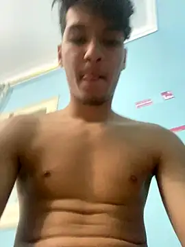 Snapshot of dermino12 chatting on 11-22-25, 01:54 dermino12 online show from 11-22-25, 01:54