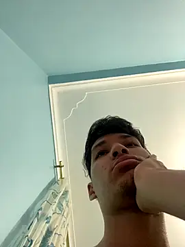 Snapshot of dermino12 chatting on 10-20-25, 06:19 dermino12 online show from 10-20-25, 06:19