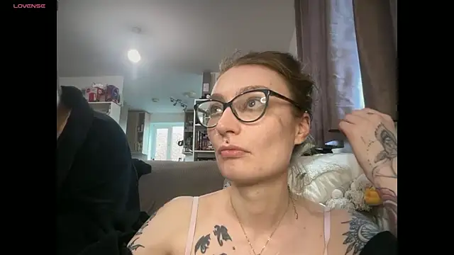 harleyblair online show from 04-19-26, 05:47