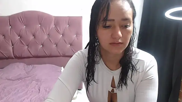 annie clark2 online show from 03-12-26, 07:51