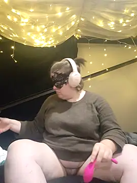 VeiledMuse online show from 11-10-25, 02:16